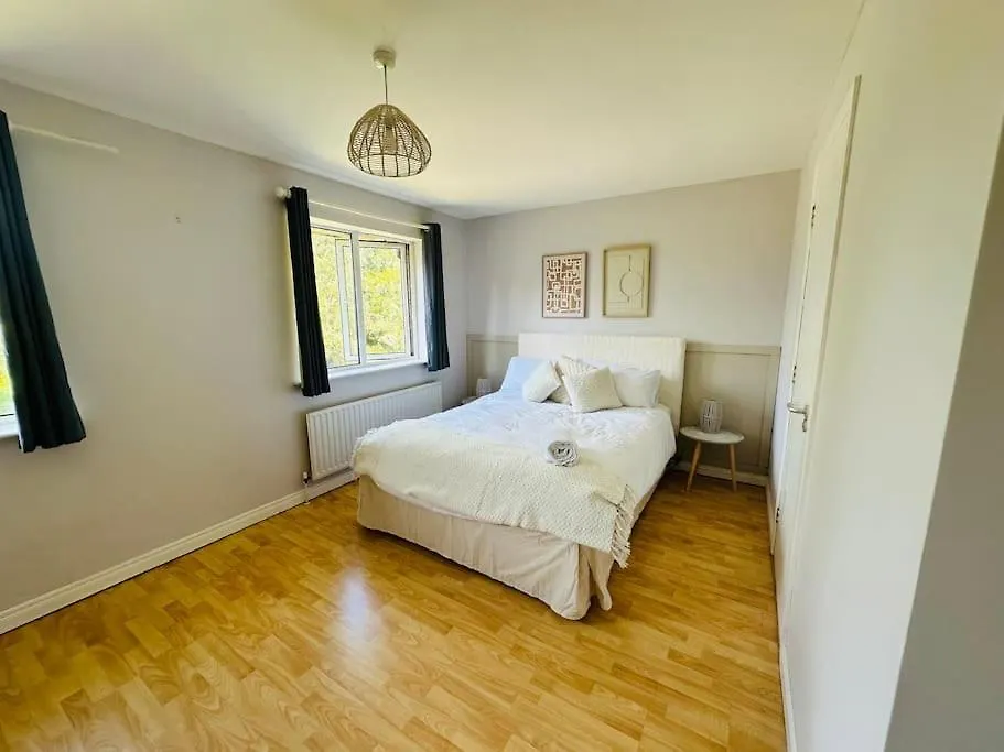 Holiday home Stunning Semi-Detached Townhouse, Holywood, Sleeps 6 - 10 Mins From Belfast Villa United Kingdom