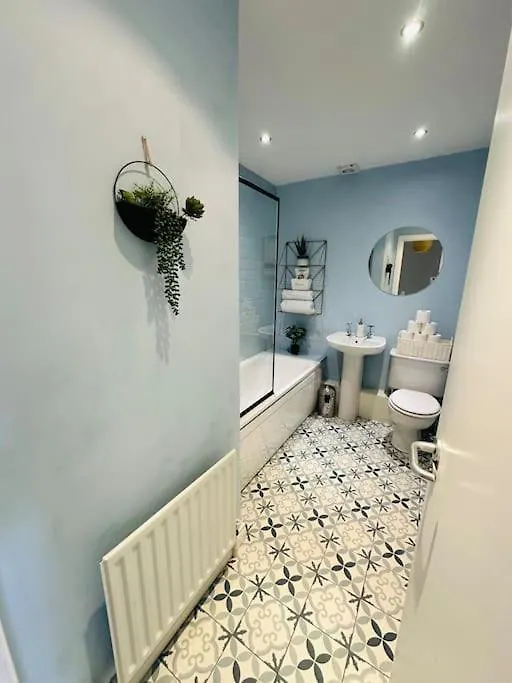 Stunning Semi-Detached Townhouse, Holywood, Sleeps 6 - 10 Mins From Belfast Villa United Kingdom