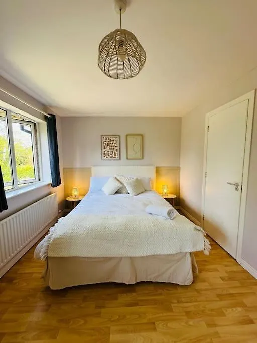 Holiday home Stunning Semi-Detached Townhouse, Holywood, Sleeps 6 - 10 Mins From Belfast Villa United Kingdom