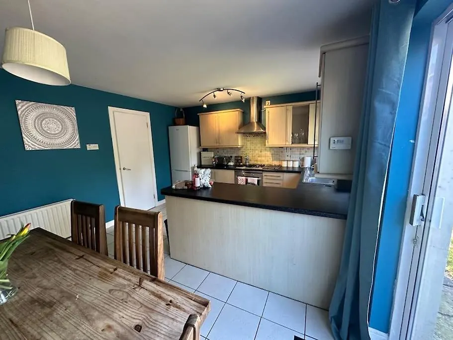 Stunning Semi-Detached Townhouse, Holywood, Sleeps 6 - 10 Mins From Belfast Villa Holiday home